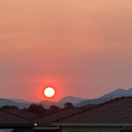 Rhino House With 3 Bedrooms Next To Pilanesberg And Sun City Mogwase Zewnętrze zdjęcie