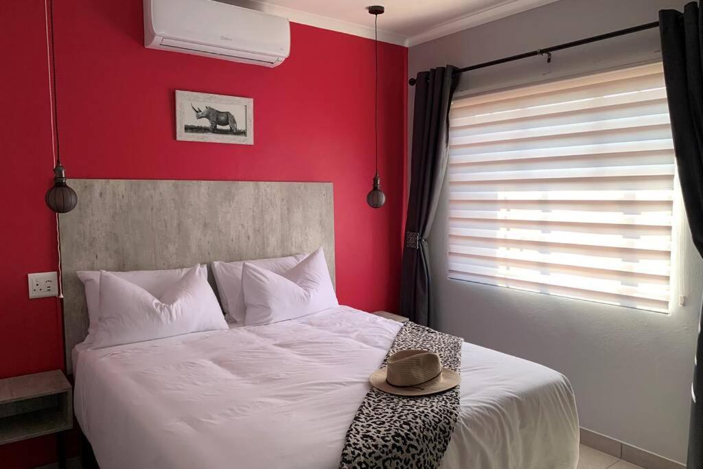 Rhino House With 3 Bedrooms Next To Pilanesberg And Sun City Mogwase Zewnętrze zdjęcie