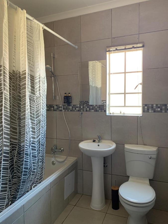 Rhino House With 3 Bedrooms Next To Pilanesberg And Sun City Mogwase Zewnętrze zdjęcie